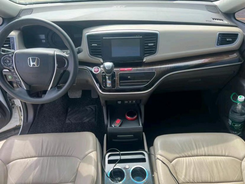 东莞18年本田奥德赛4