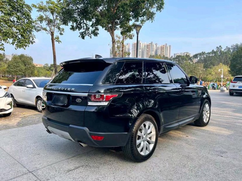 东莞17年路虎揽胜运动8