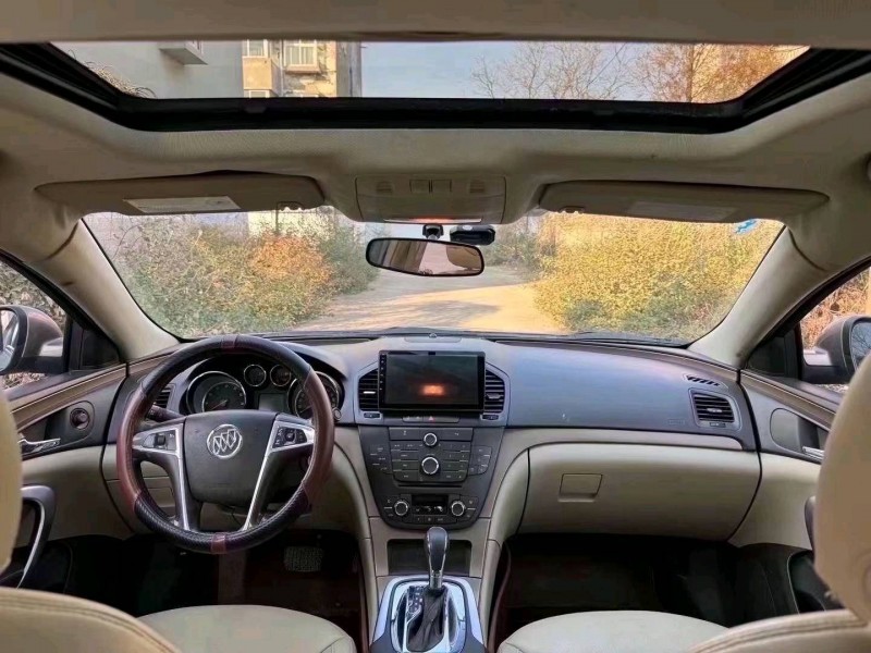 东营11年别克君威5