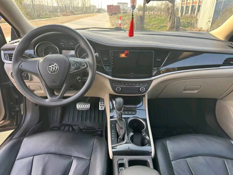 徐州16年别克威朗5