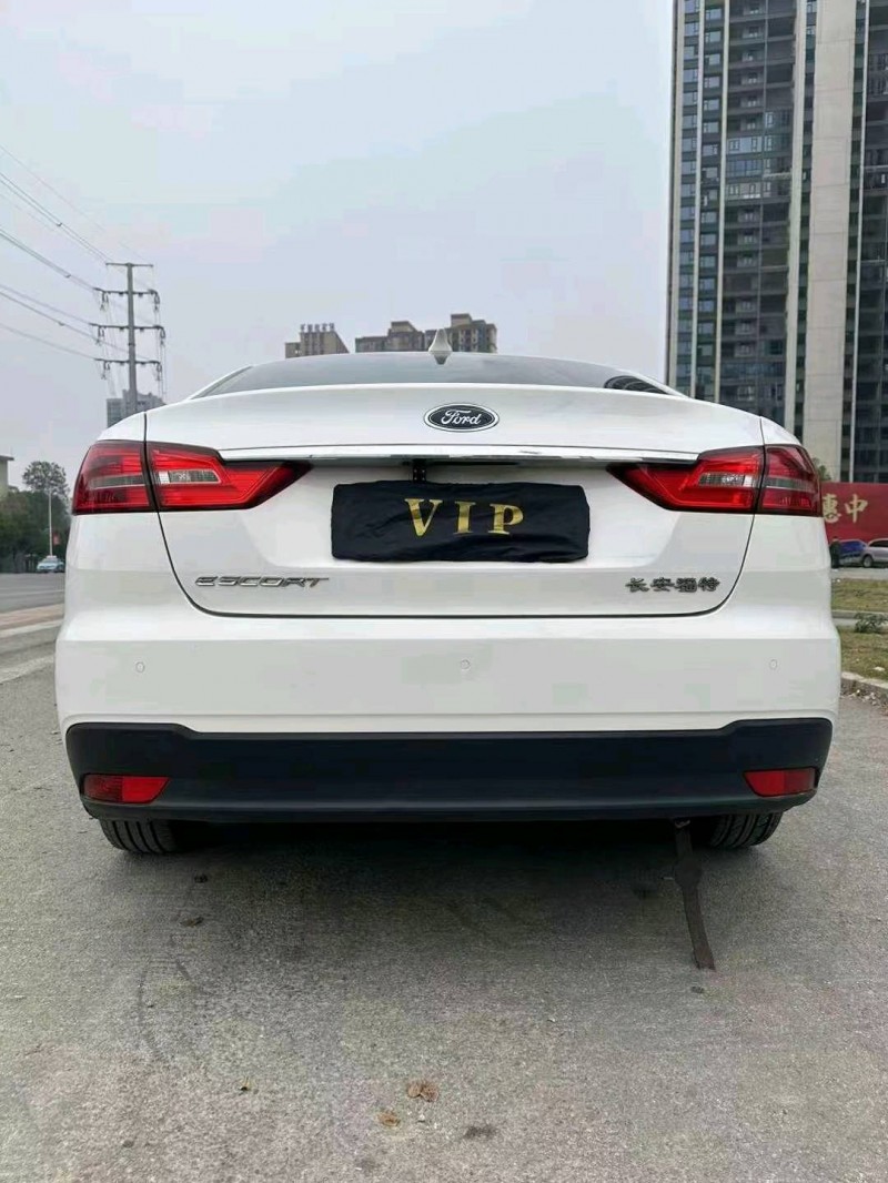 邵阳21年福特福睿斯3