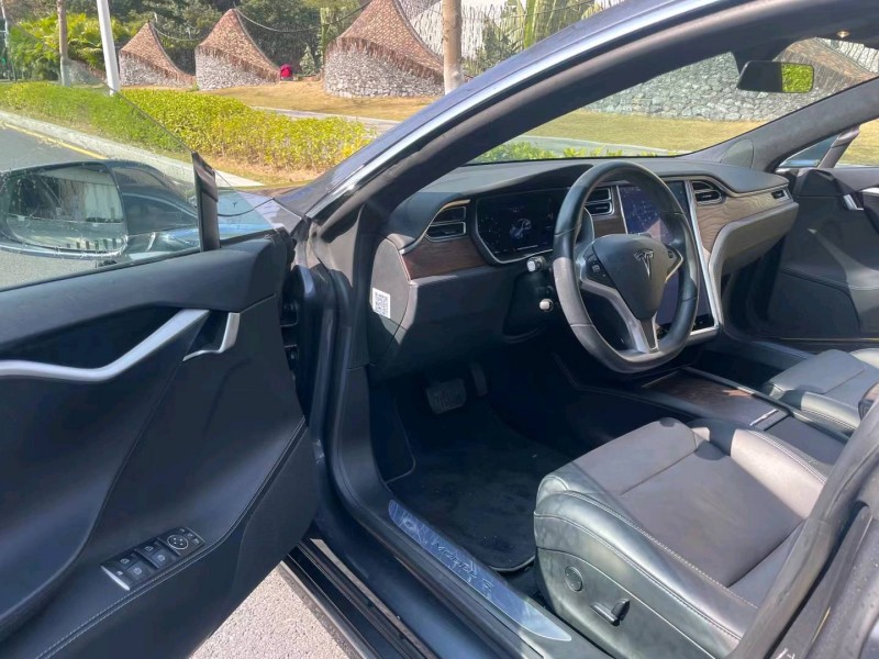 深圳18年特斯拉MODEL S6