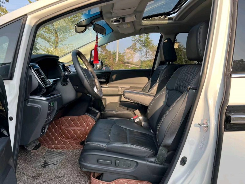 汕头21年本田艾力绅3