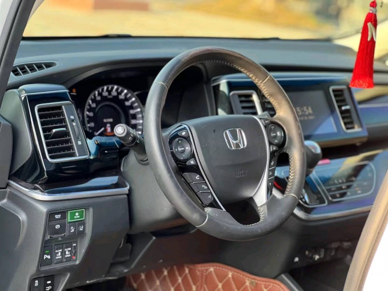 汕头21年本田艾力绅4