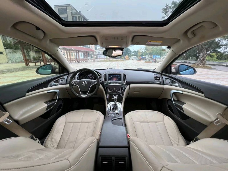 汕头14年别克君威7