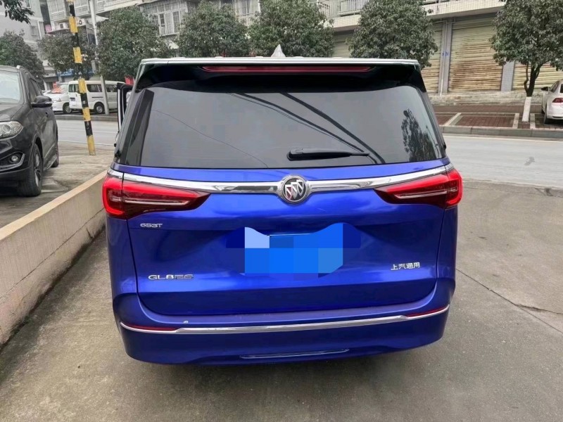 重庆20年别克GL82