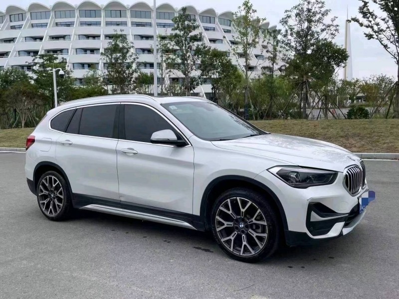 台州21年宝马X12
