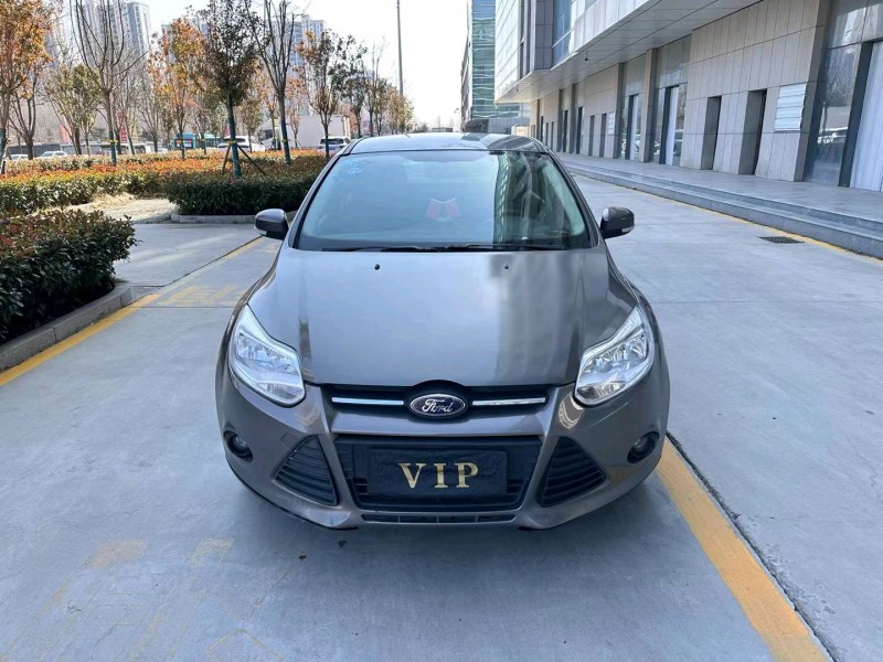 济宁15年福特福克斯1