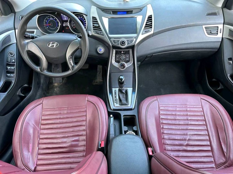 济宁13年现代朗动6