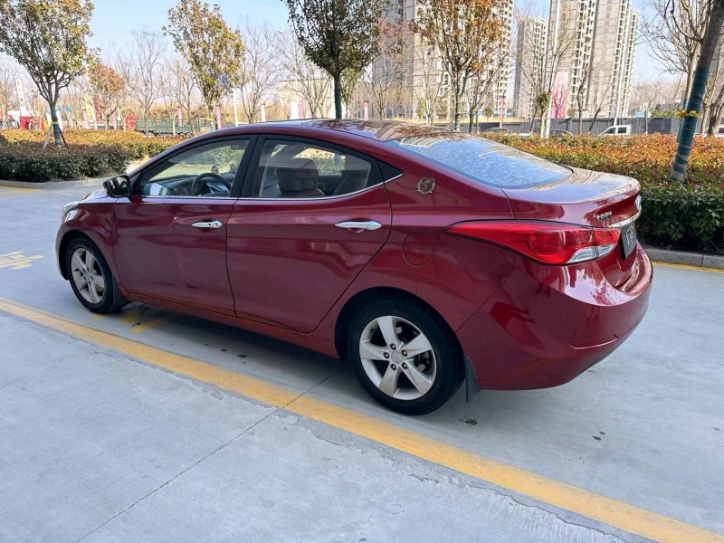 济宁13年现代朗动7