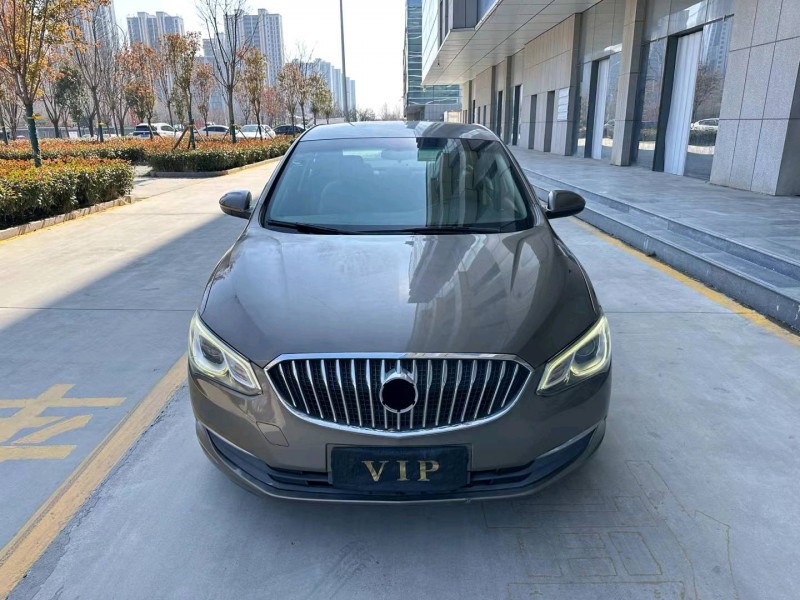 济宁16年别克英朗1