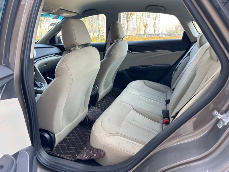 济宁16年别克英朗5