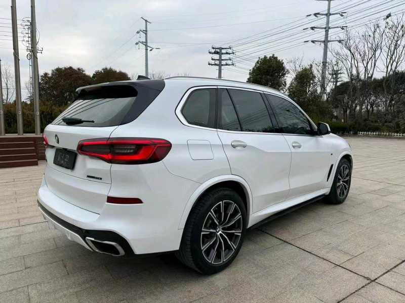 盐城19年宝马X58