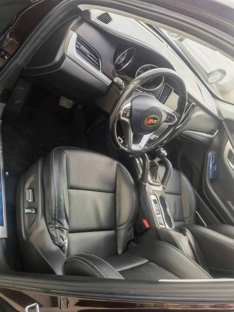 保定16年众泰SR76