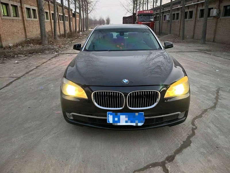 保定10年宝马7系1