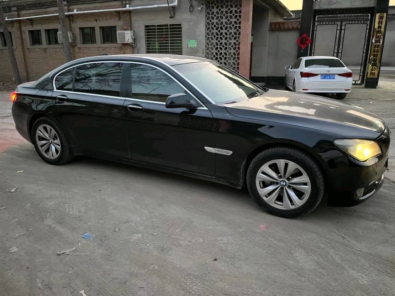 保定10年宝马7系3