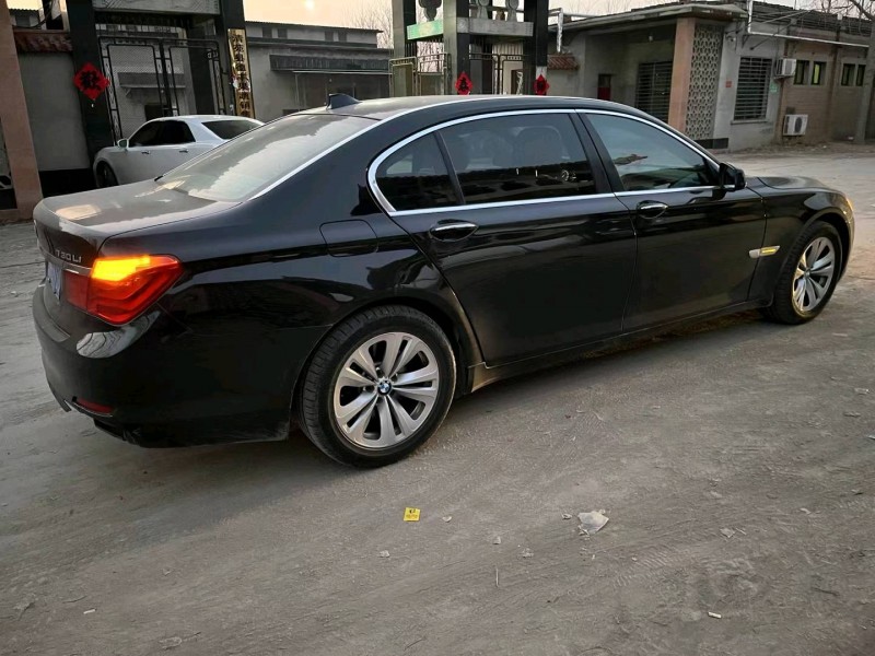 保定10年宝马7系5