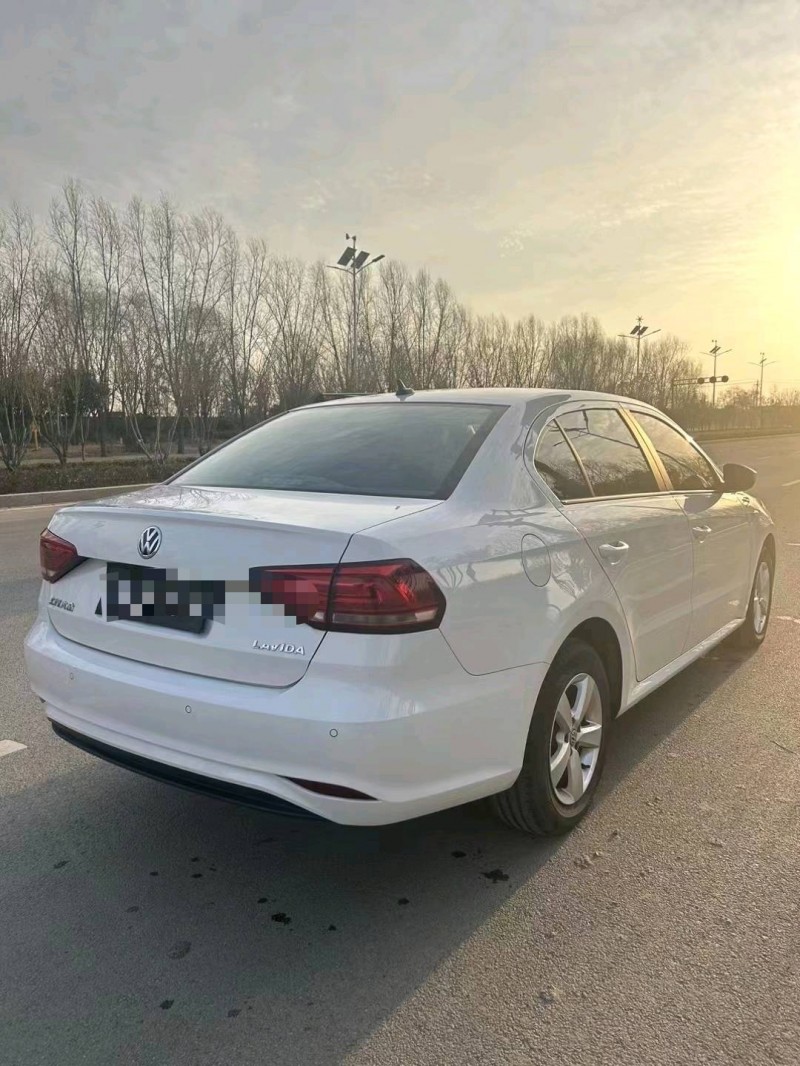 枣庄21年大众朗逸9