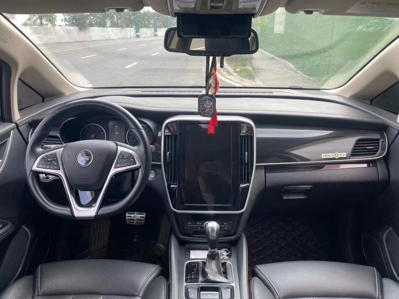 广州18年比亚迪宋MAX6