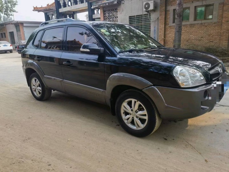 保定13年现代途胜3