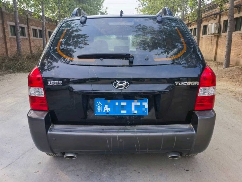 保定13年现代途胜9