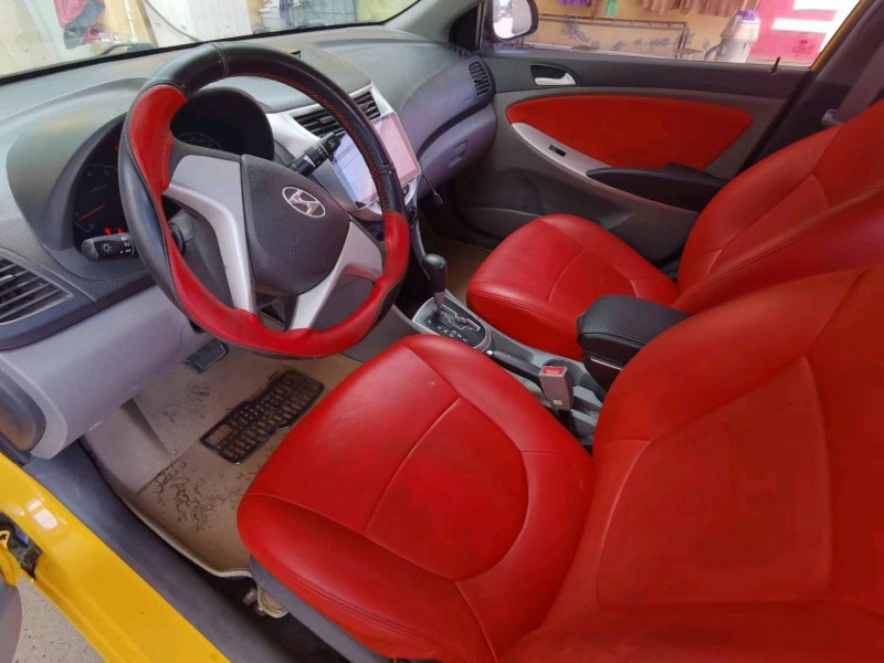 保定13年现代瑞纳5