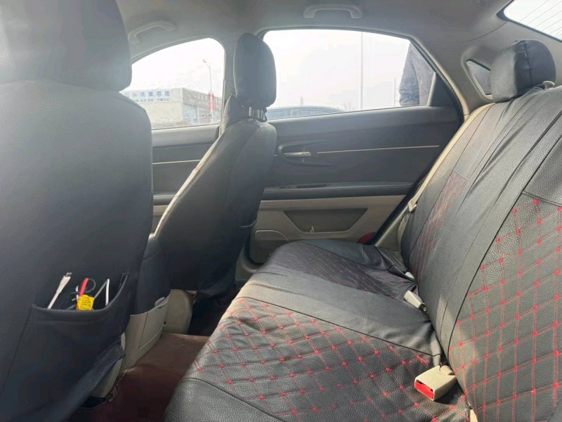 保定15年北汽绅宝D508