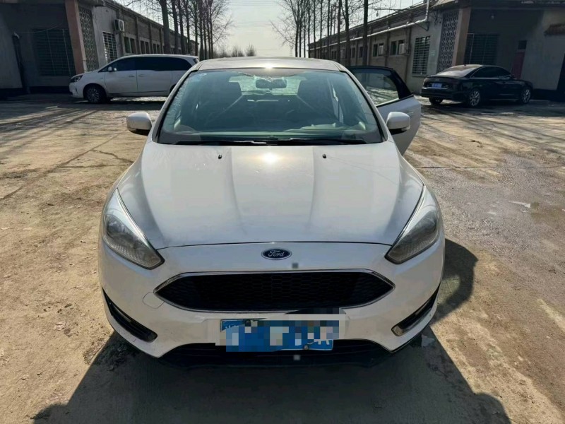 保定17年福特福克斯1