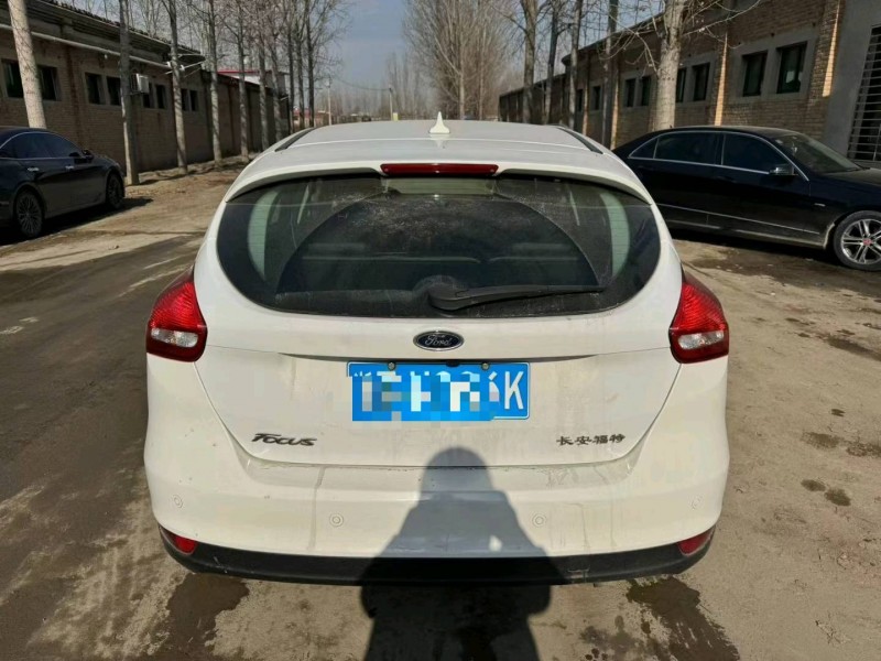保定17年福特福克斯8