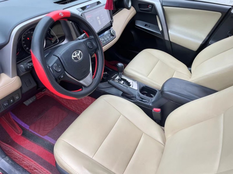 广州17年丰田RAV4荣放5