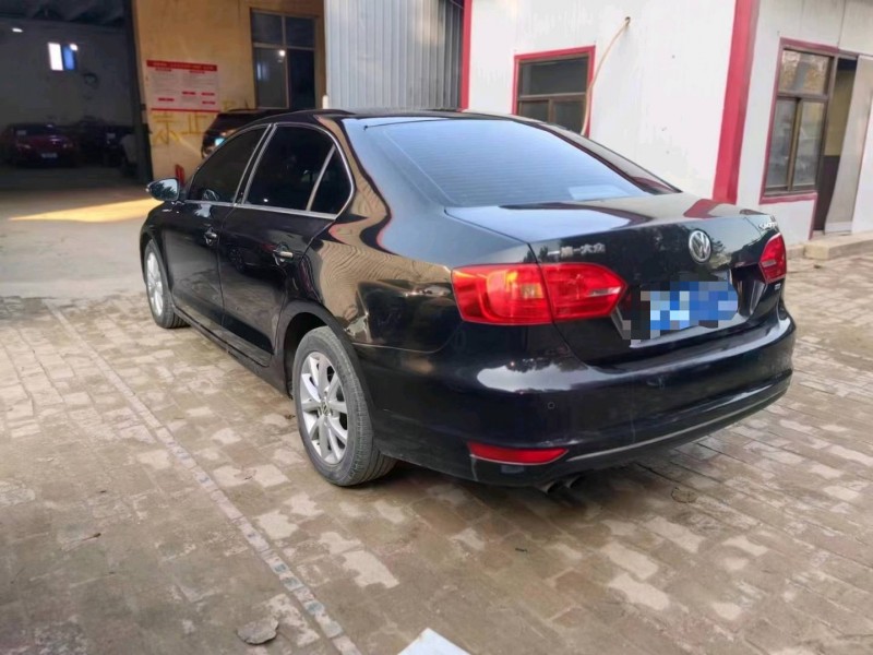 保定13年大众速腾5