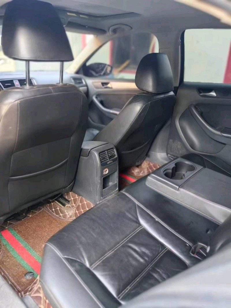 保定13年大众速腾8