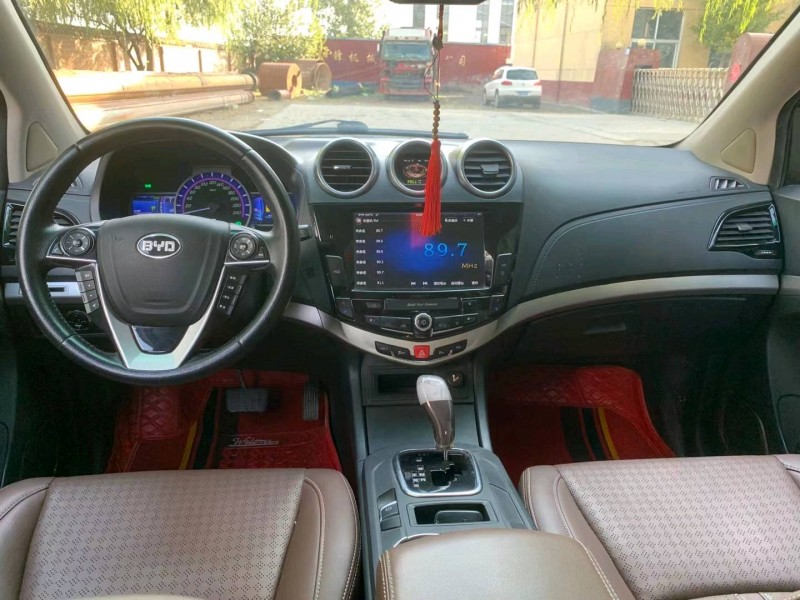 保定16年比亚迪S76