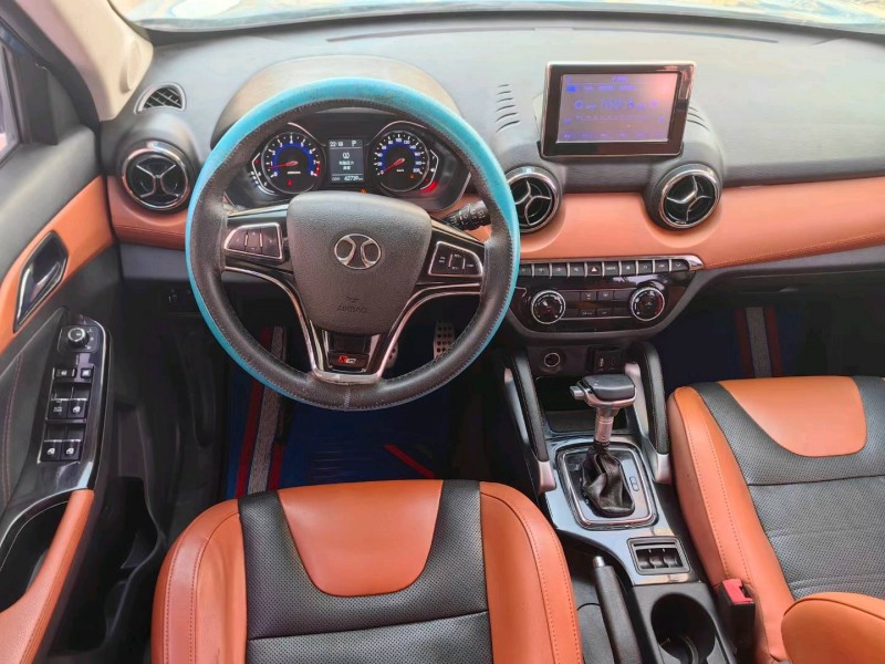 保定16年北汽绅宝X356