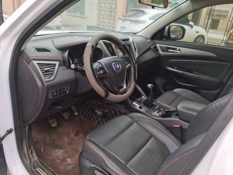 保定17年长安汽车CS754