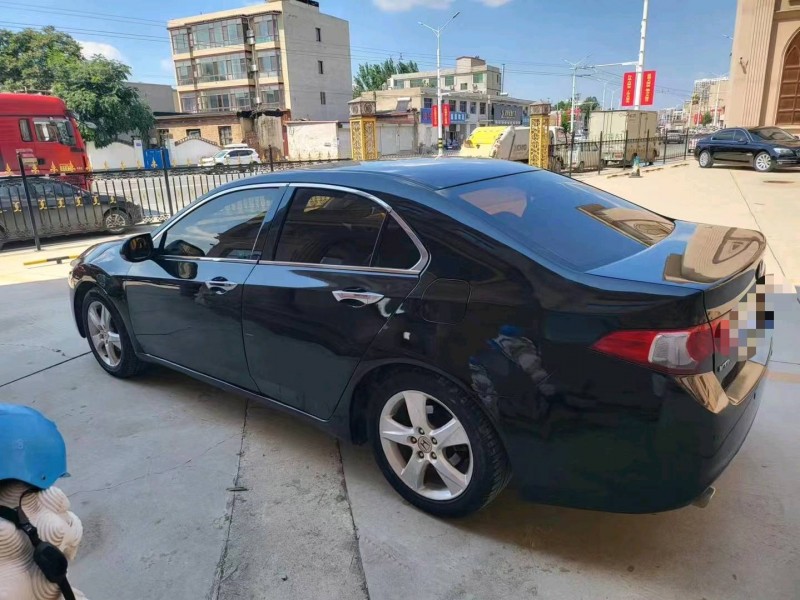 保定12年本田思铂睿4