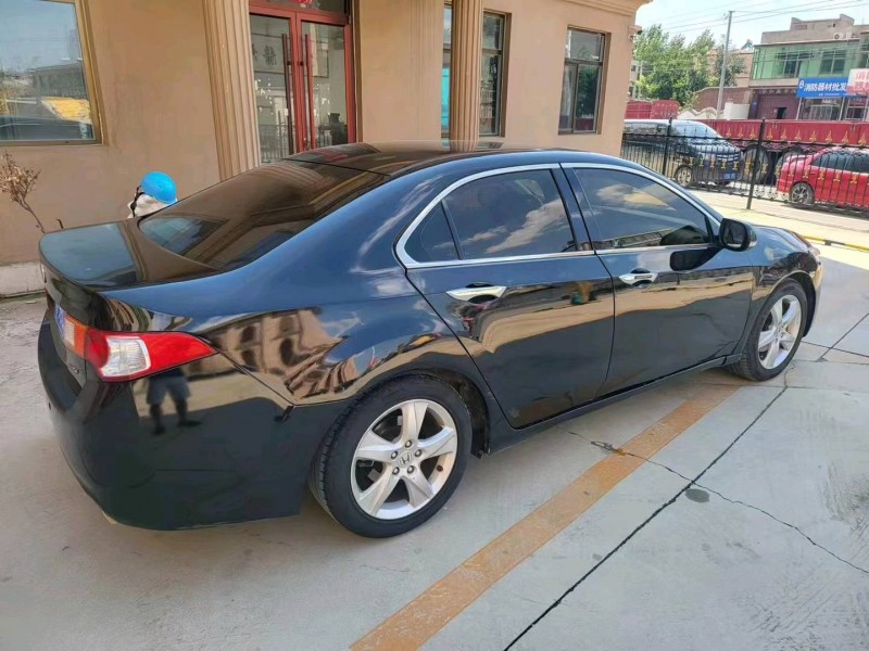 保定12年本田思铂睿5