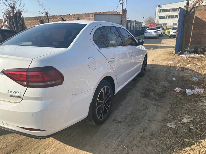 保定16年大众朗逸7