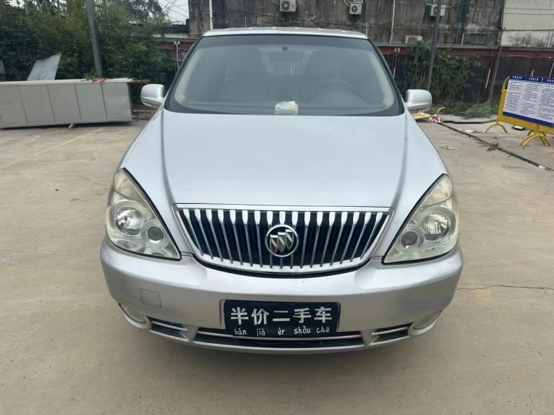 广州16年别克GL81