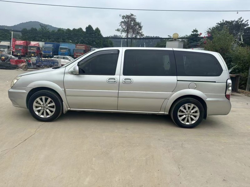 广州16年别克GL84