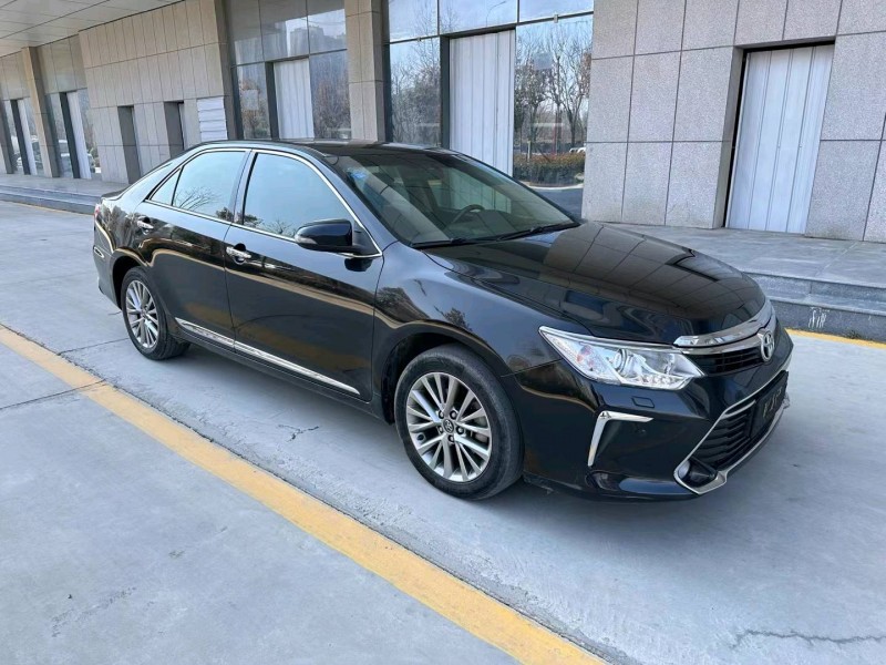 济宁17年丰田凯美瑞3