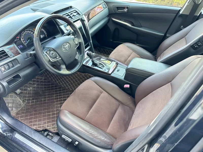 济宁17年丰田凯美瑞6