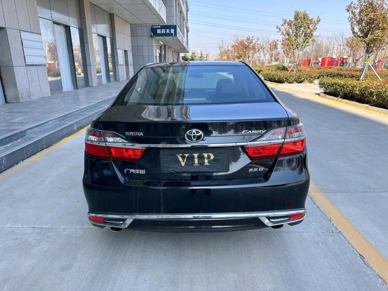 济宁17年丰田凯美瑞9