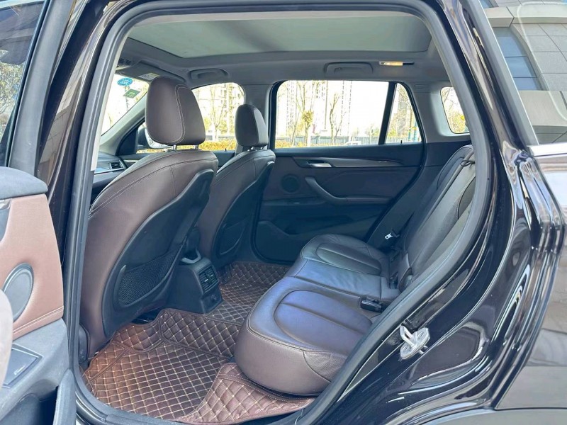 济宁18年宝马X16