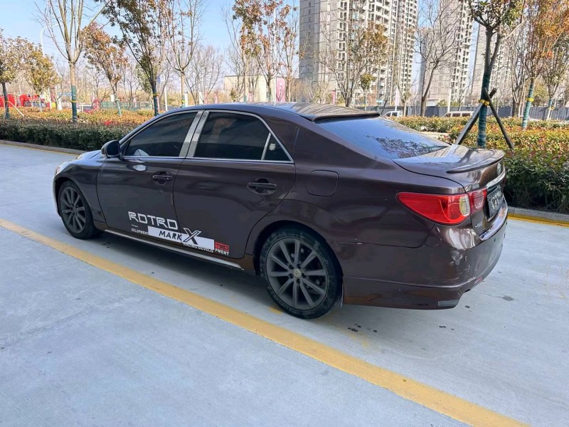 济宁13年丰田锐志7