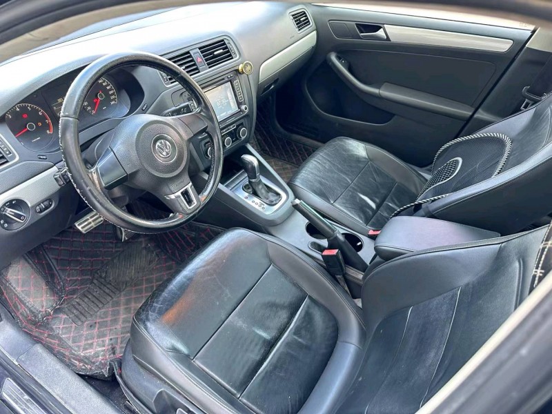 济宁15年大众速腾5