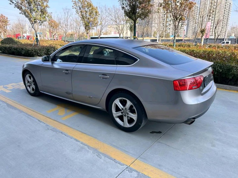 济宁15年奥迪A57