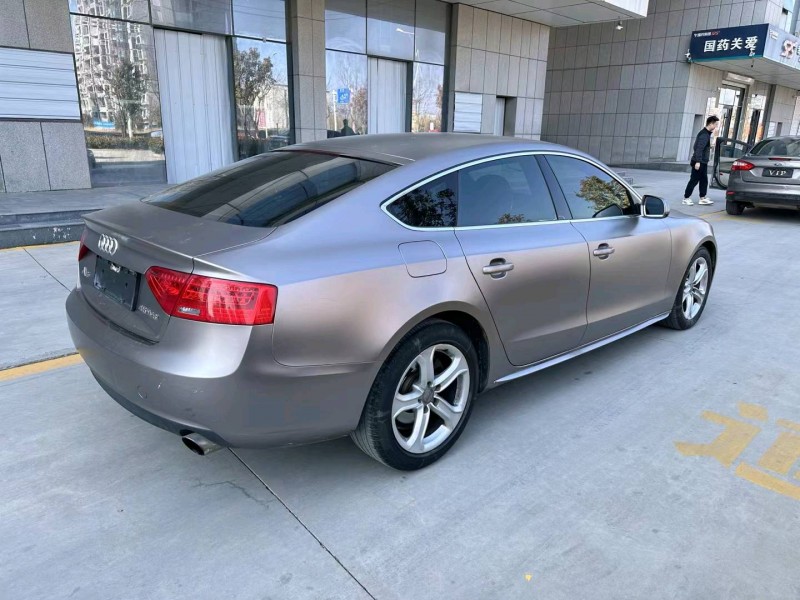 济宁15年奥迪A58