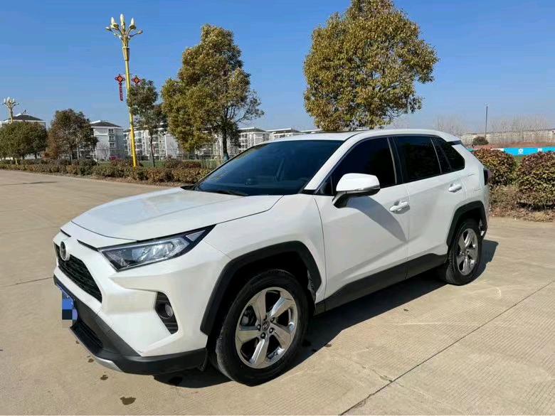 盐城22年丰田RAV4荣放3