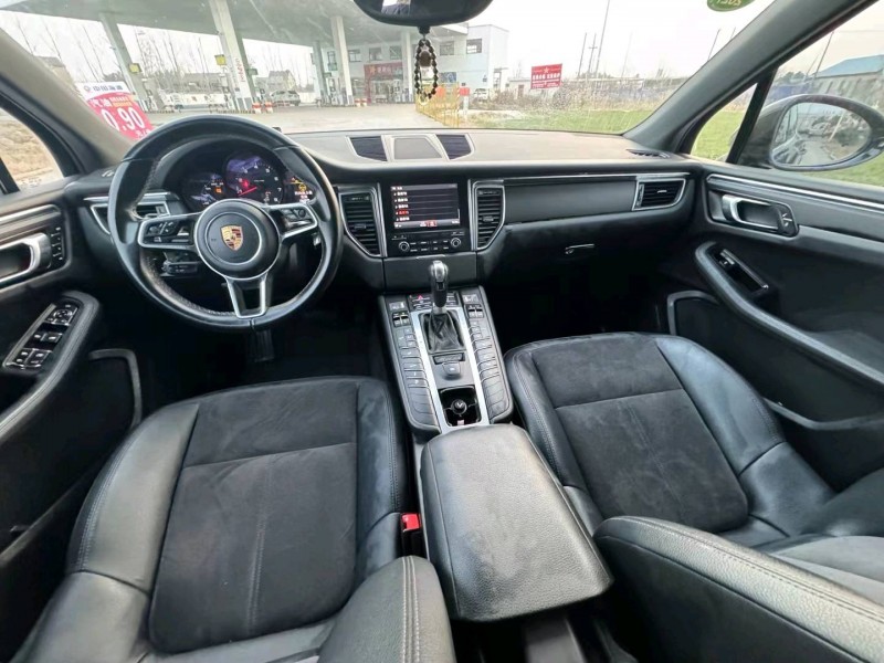 盐城16年保时捷Macan7